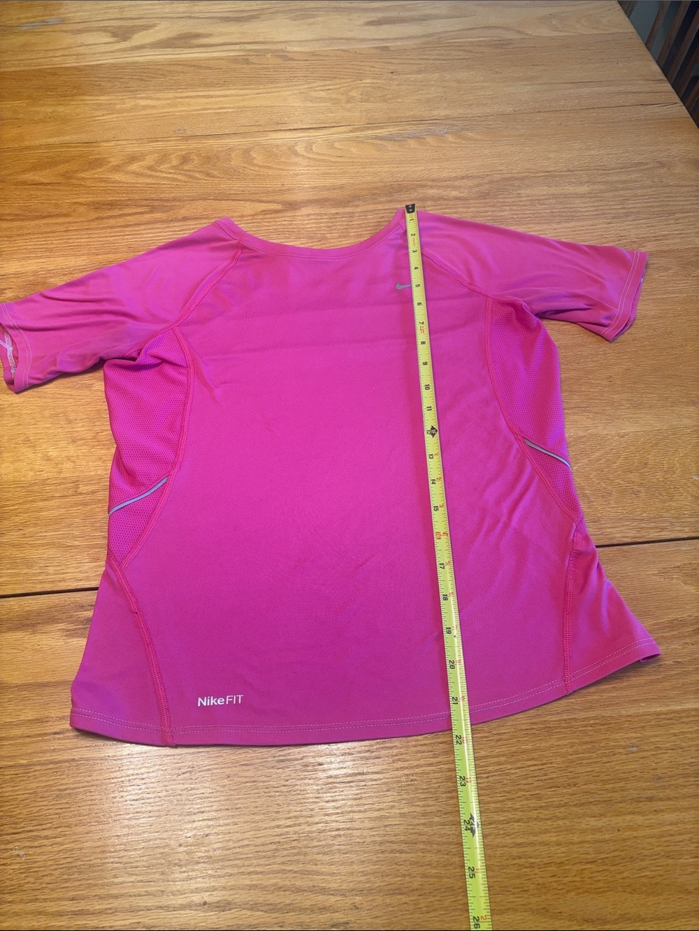 Nike Hot Pink Short Sleeve Dri-FIT Top with Black Nike Pro Leggings - Picture 4 of 7
